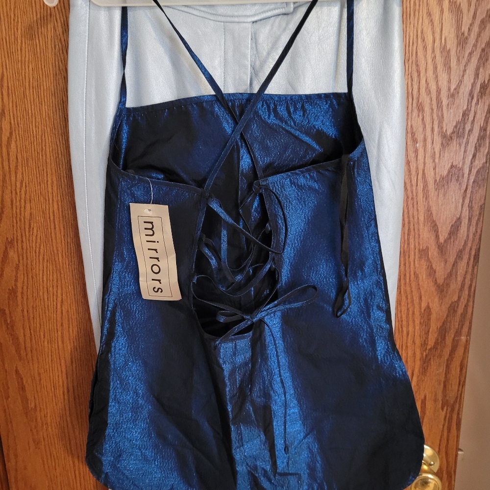 NWT/ mirrors t stap w/ strappy back metallic top